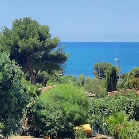 Les Galets de Sanary - Vue mer Extérieur photo