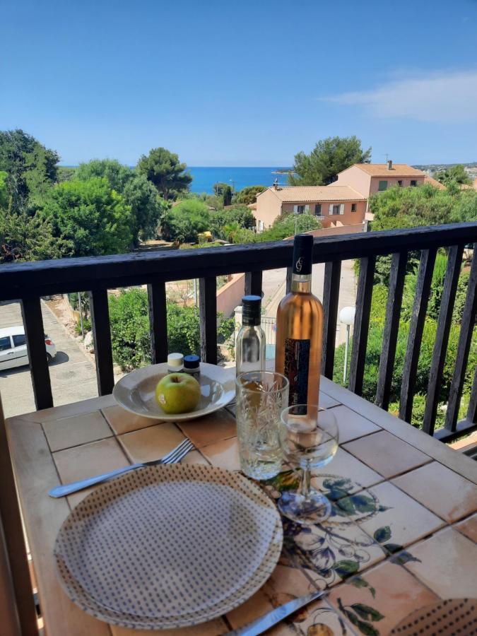 Les Galets de Sanary - Vue mer Extérieur photo